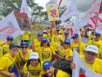 Caravana do SISTA-MS, SINASEFE-MS e SINTEF  participam da Marcha da Classe Trabalhadora em Brasília